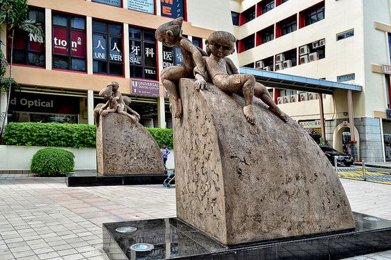 Cement fondu sculpture by Ng Eng Teng at Tao Payoh HDB Hub
